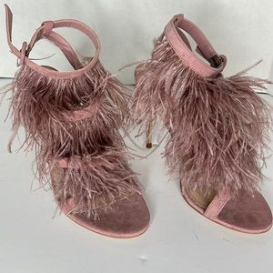 Size 9 | Pink | Steve Madden Feathered Heels
